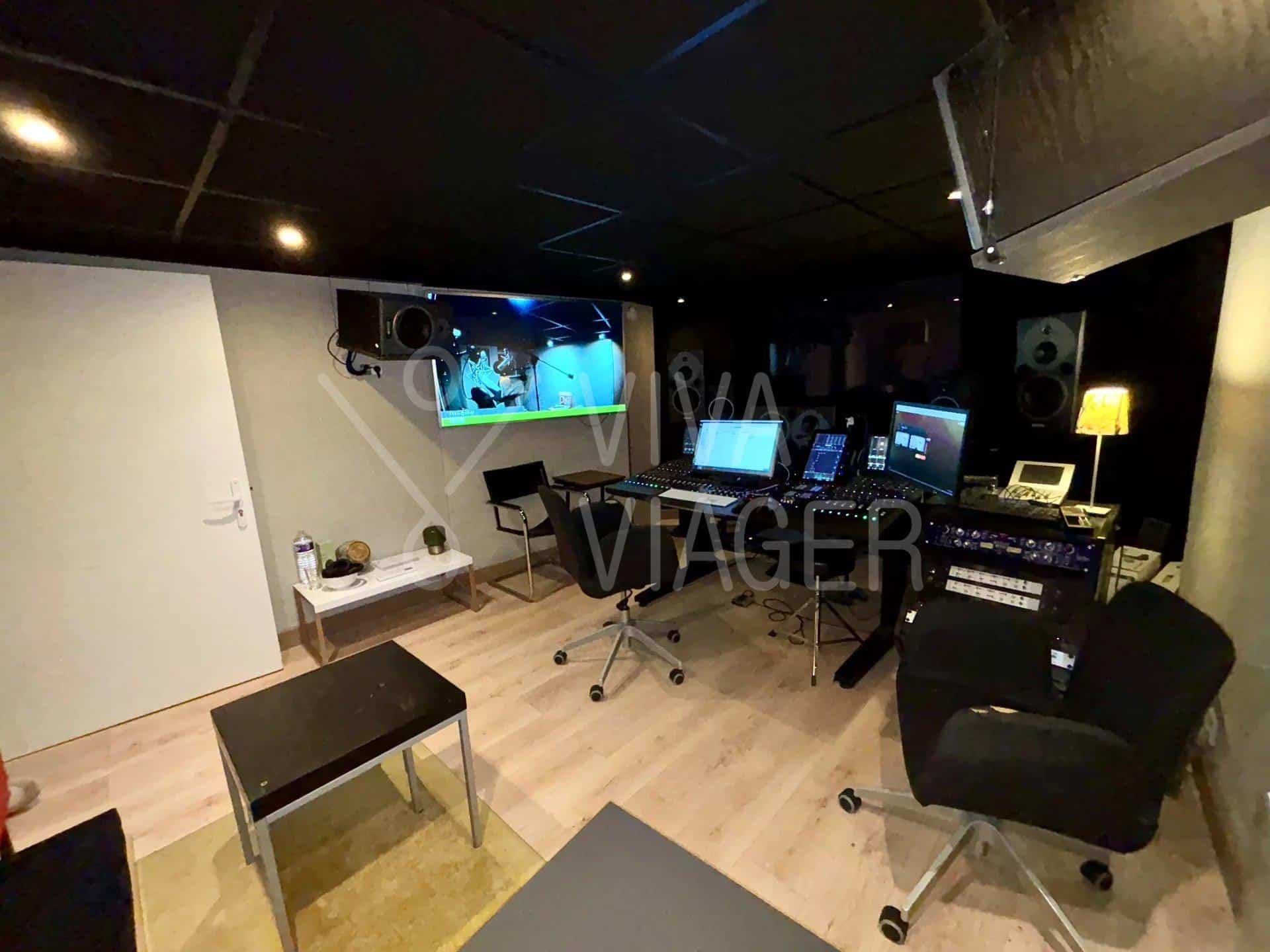 c9a831a1d056dbcecab9f798571b6e44_1762275c52_1920-original-32705