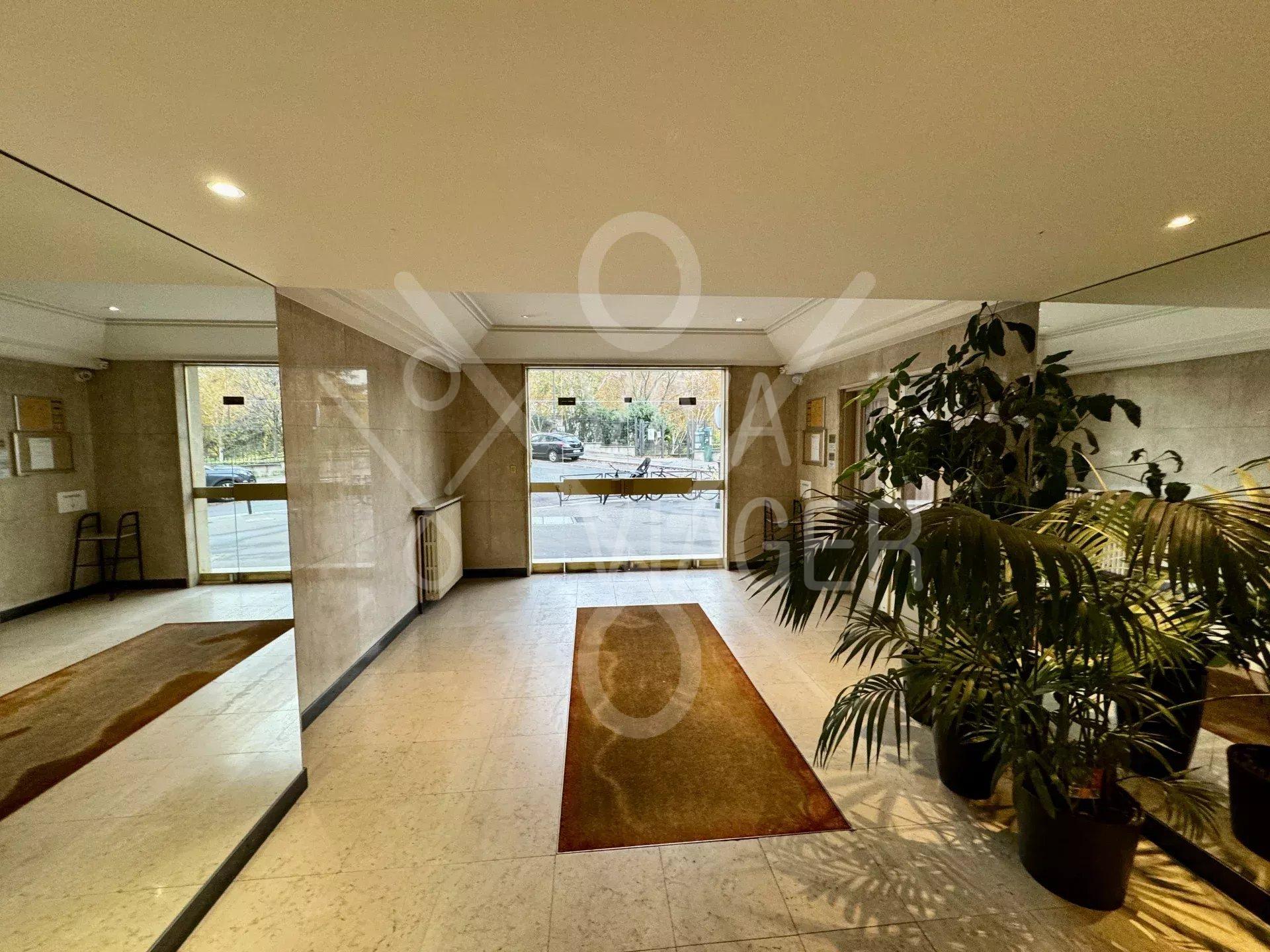 11554f8280adf815bf86c37da2cbdac0_041ebc6753_1920-original-39531 Appt 3P de 82 m² – Nue-propriété – Paris 16ème