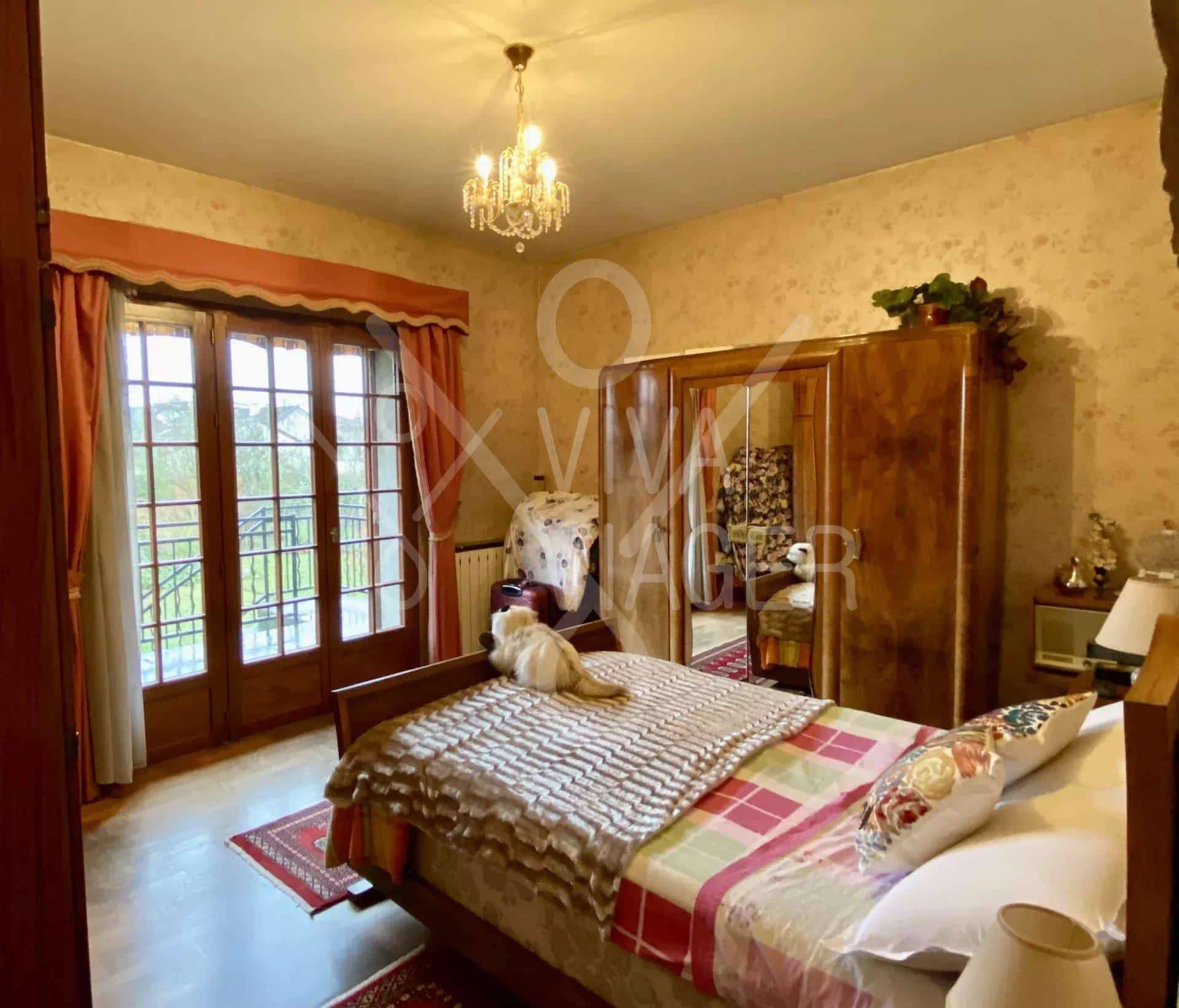 19aa3bad97807bb18eb2a35aab8a2309_1720706d4b_1920-original-38877 Maison meulière 4 P – Viager Occupé – Livry Gargan