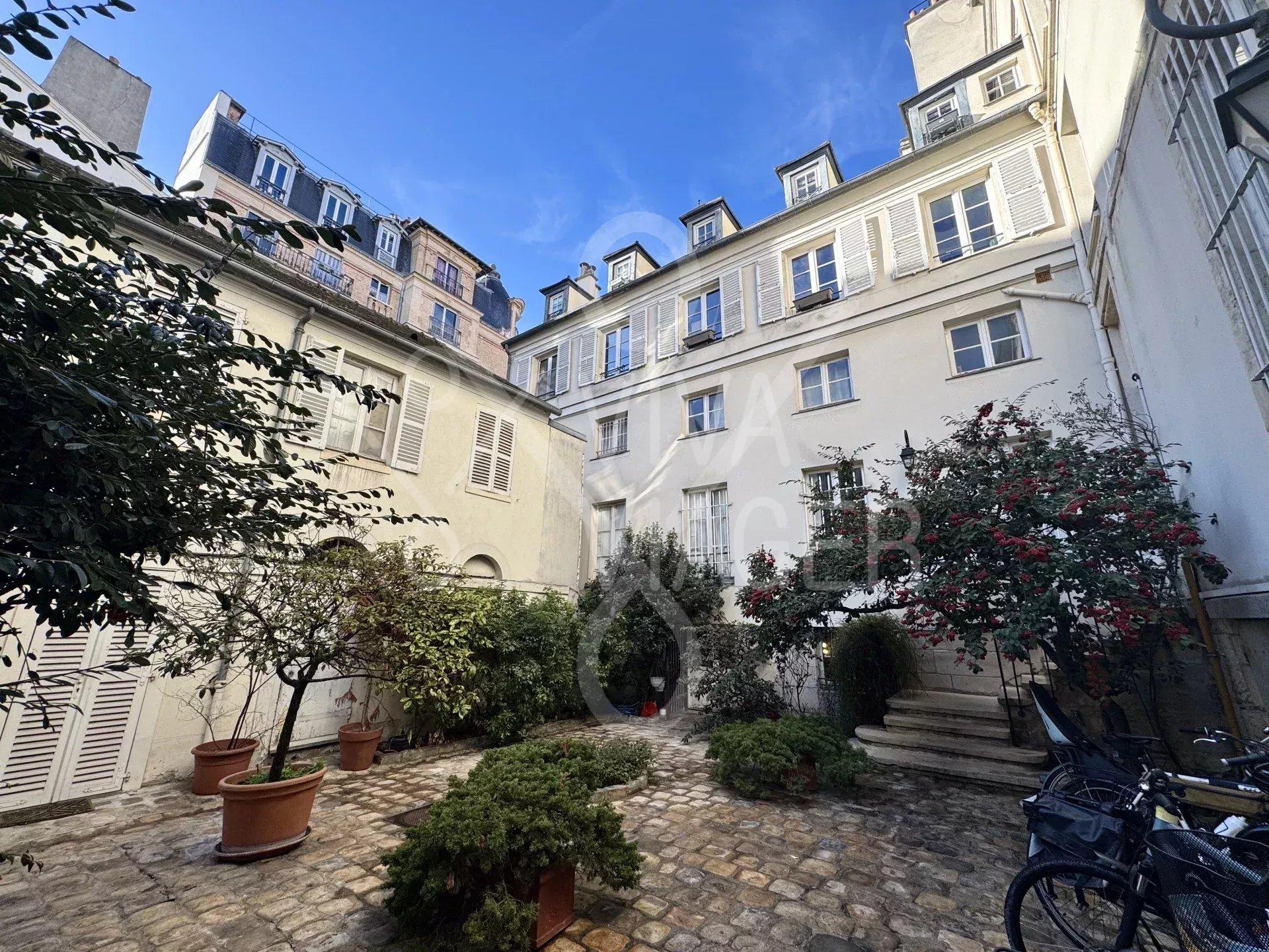 203a6111ca12b24689fac9b30c990f48_74242c3700_1920-original-39915 Duplex 237m² – Viager occupé – Paris 3ème