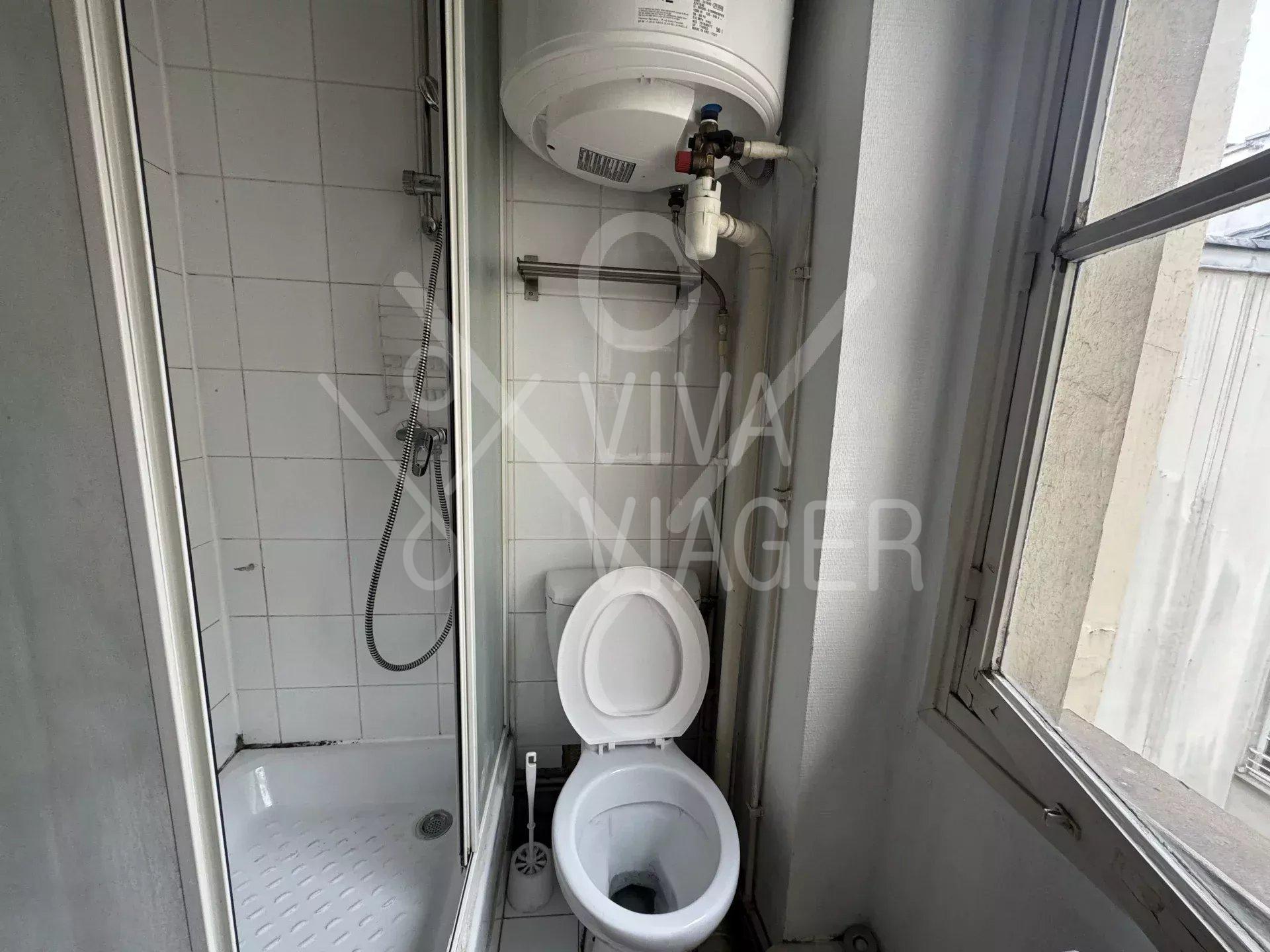 2e04cd91ec376033567c7ef5ede3016b_f119380acb_1920-original-38823 Chambre de Service Paris 3ème – Viager Libre