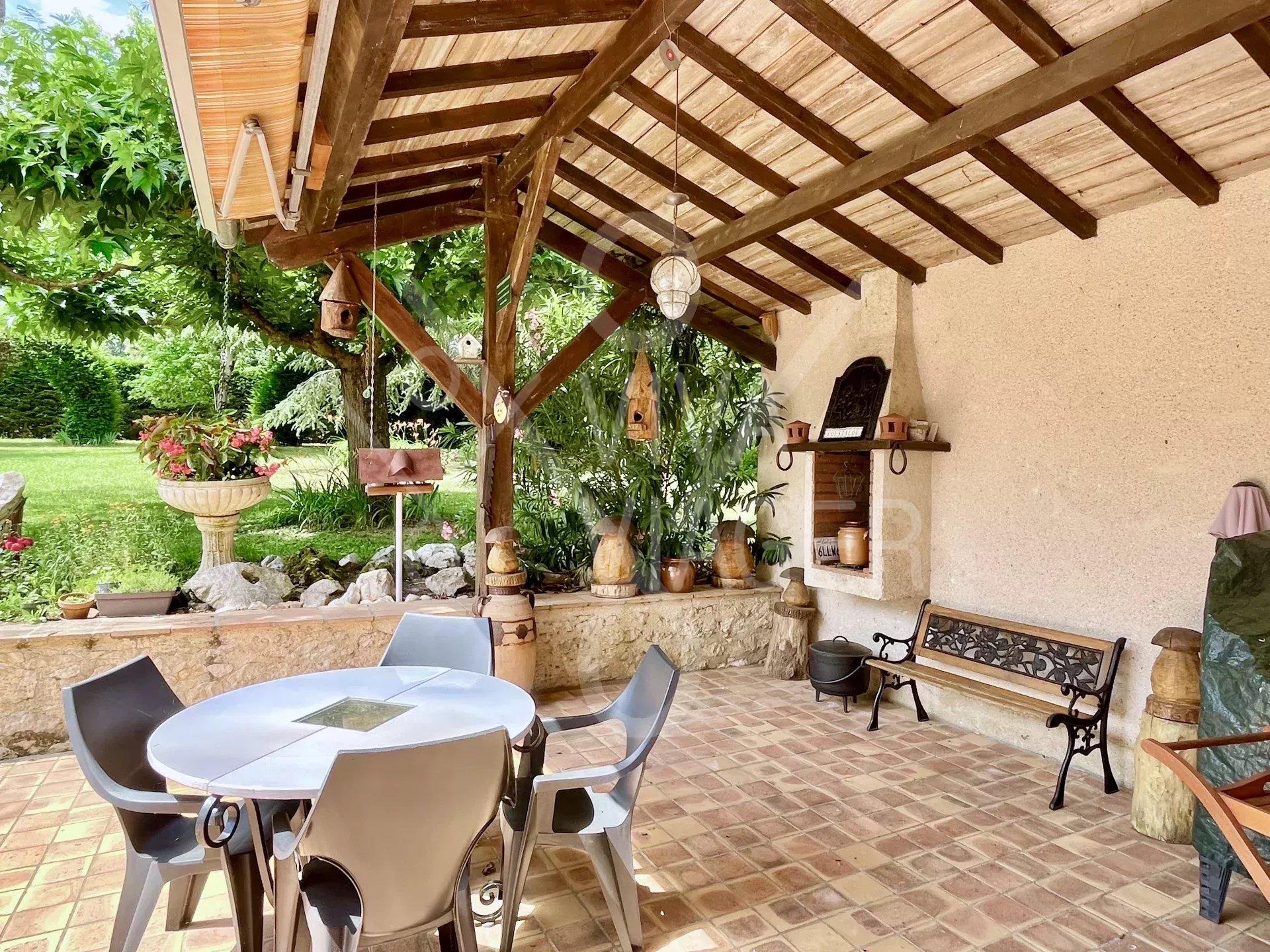 4b5e639a08dd86fceda4eb73784e0168_1b1bee6b6b_1920-original-40008 Maison en pierre 200 m² – – Vente à terme libre – Fals (47) – Parc arboré de 8 000 m²