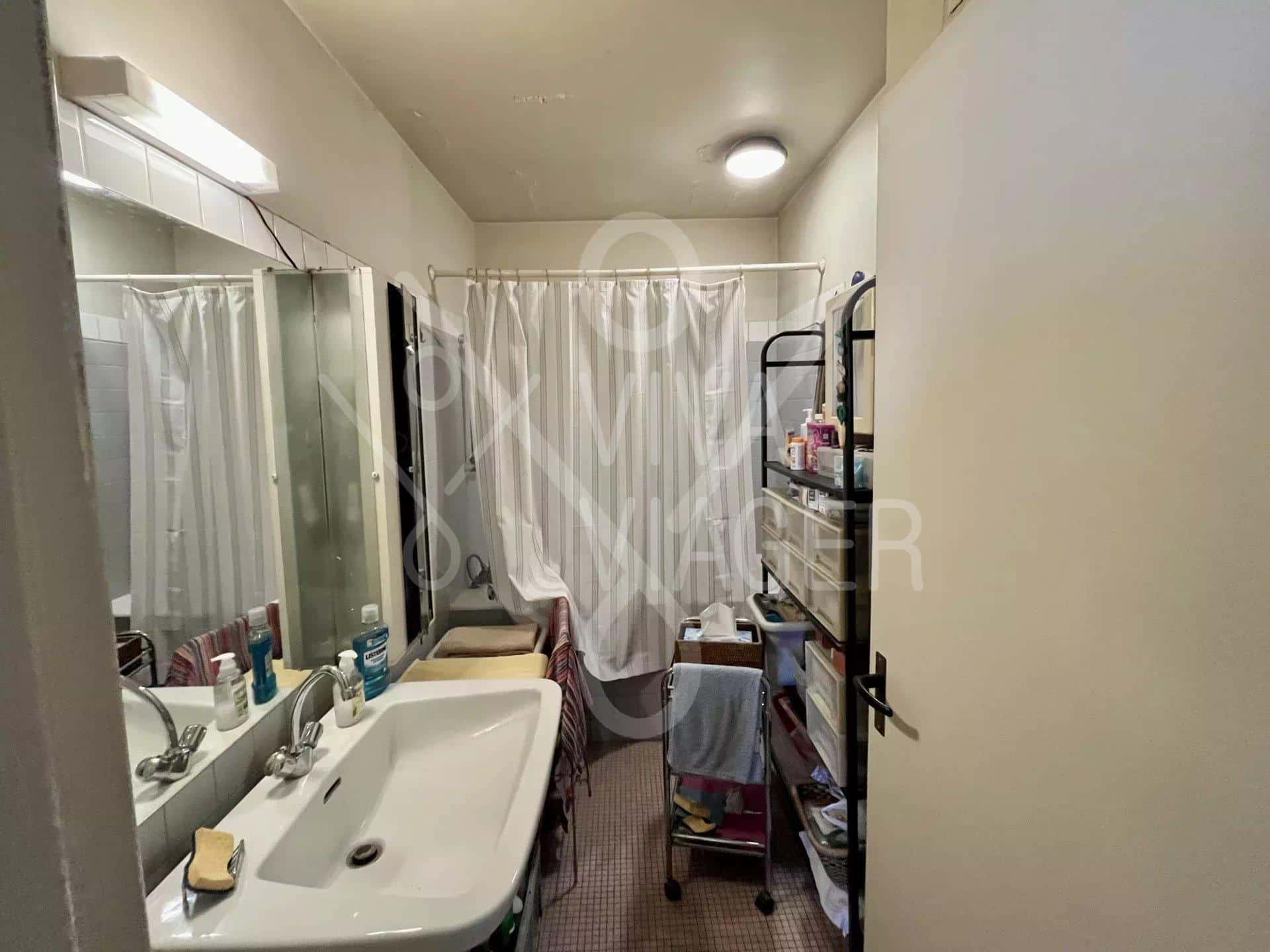 4efacc27cb650b83dbf1b0b07211e57b_65eaf985a9_1920-original-39756 Appt 2P de 45 m² – Viager libre – Paris 14ème