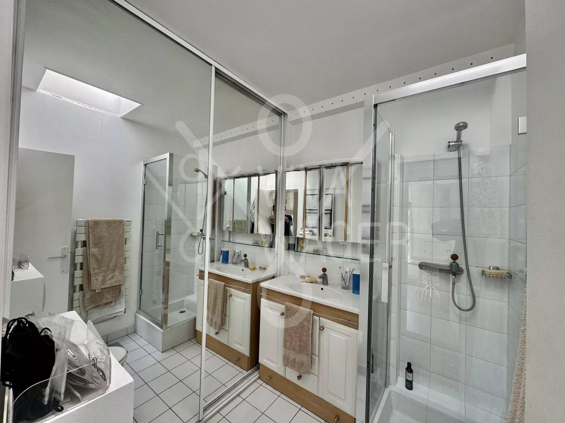53f86af4210e01e3573cc6e6b506f188_e7c1240825_1920-original-39323 Appt 3P de 65 m²–Usufruit temporaire sur 15 ans – Paris 6