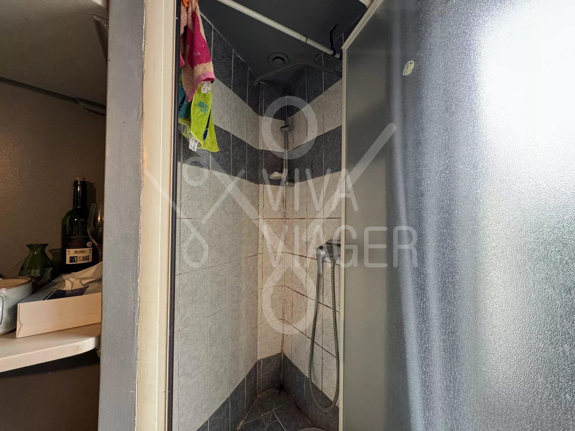 58dba5cd0b1db513673b33c1b3e4b4d2_e01bd92aab_1920-original-38800 Chambre de Service Paris 9ème – Viager Libre