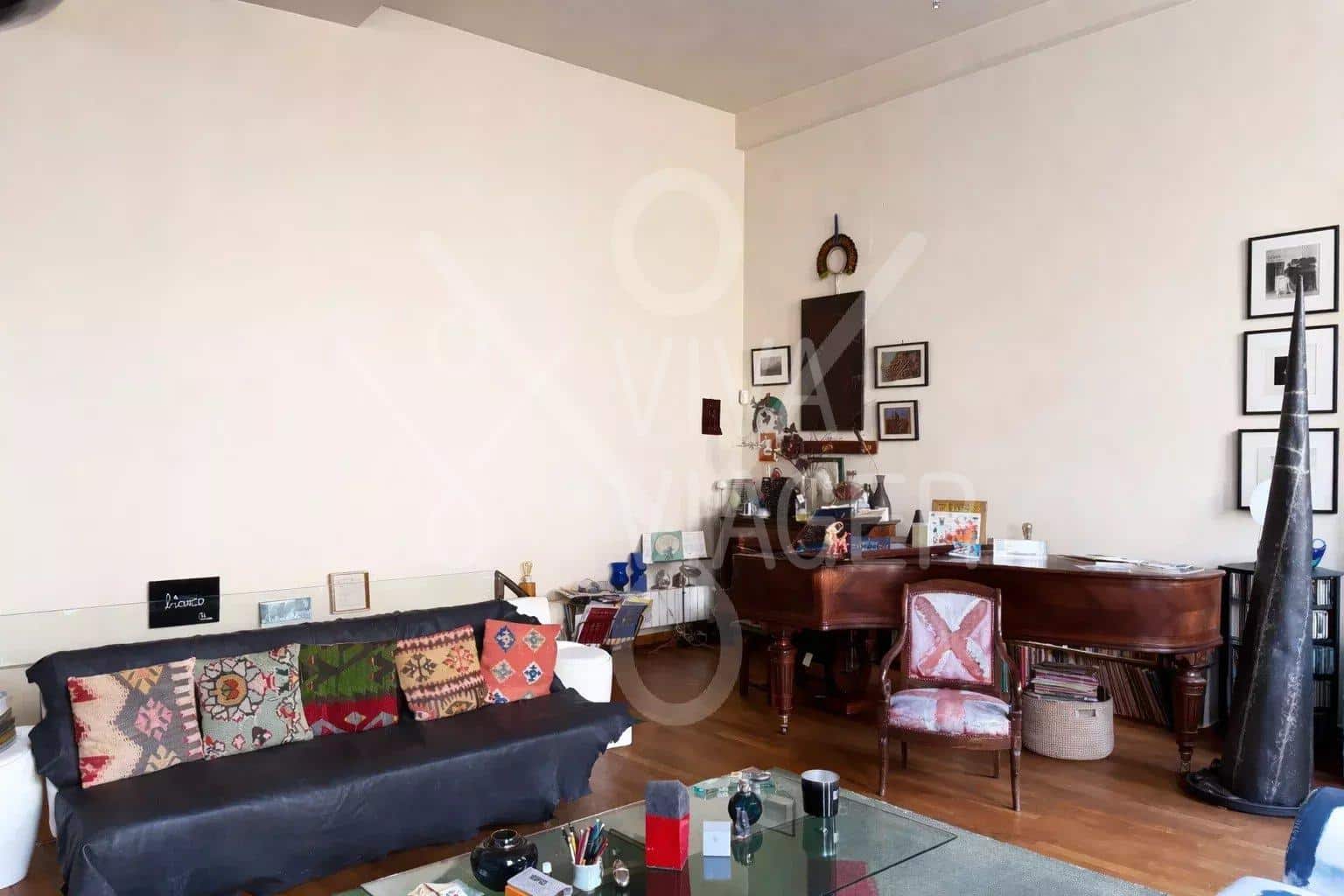 5df0258d0a1bdcad29828f0c96ce8af0_5280915eb1_1536-original-39915 Duplex 237m² – Viager occupé – Paris 3ème