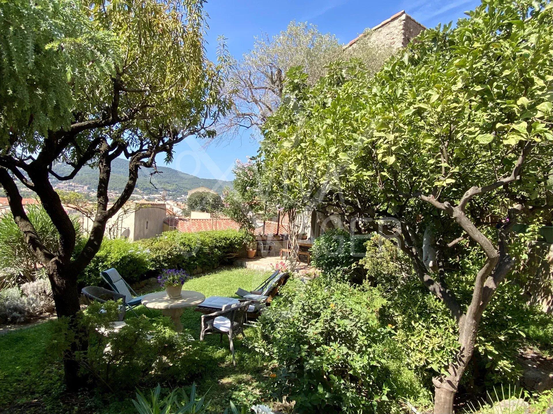 74bb40bfcd1d4191ebbea34f656b7714_57241729b1_1920-original-40059 Appartement villa – 237 m2 – Vente à terme 10 ans – Hauteurs de Hyères – Var