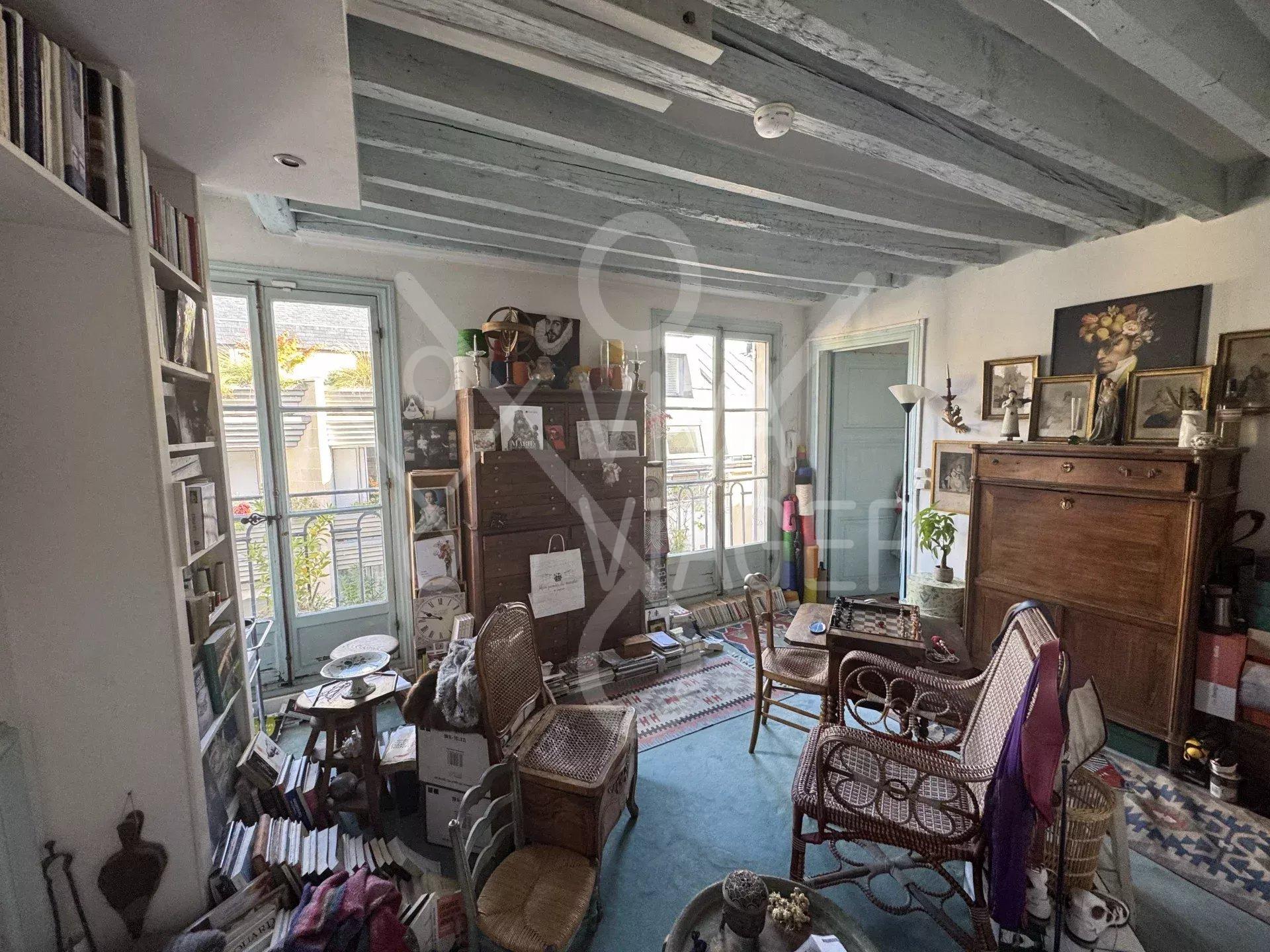 7871762a30e9acbda22494c38b7d027c_f141afd146_1920-original-39415 Studio 27,20 m² – Viager Occupé – Paris 7ème