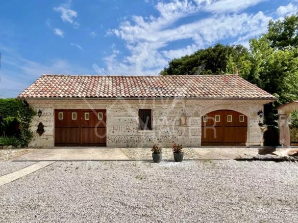 Maison en pierre 200 m² – – Vente à terme libre – Fals (47) – Parc arboré de 8 000 m²
