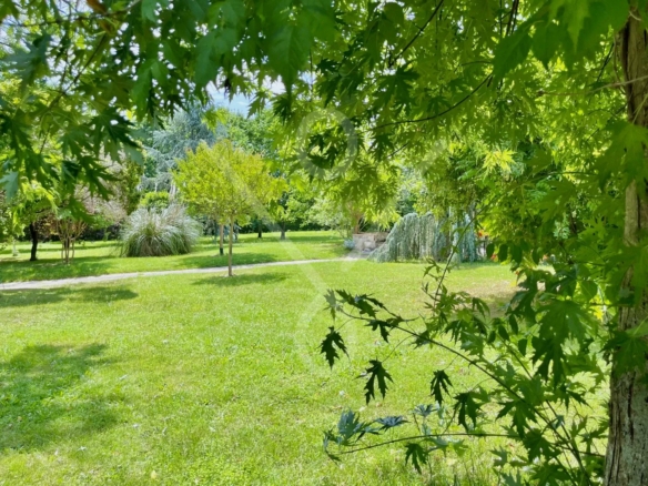 Maison en pierre 200 m² – – Vente à terme libre – Fals (47) – Parc arboré de 8 000 m²