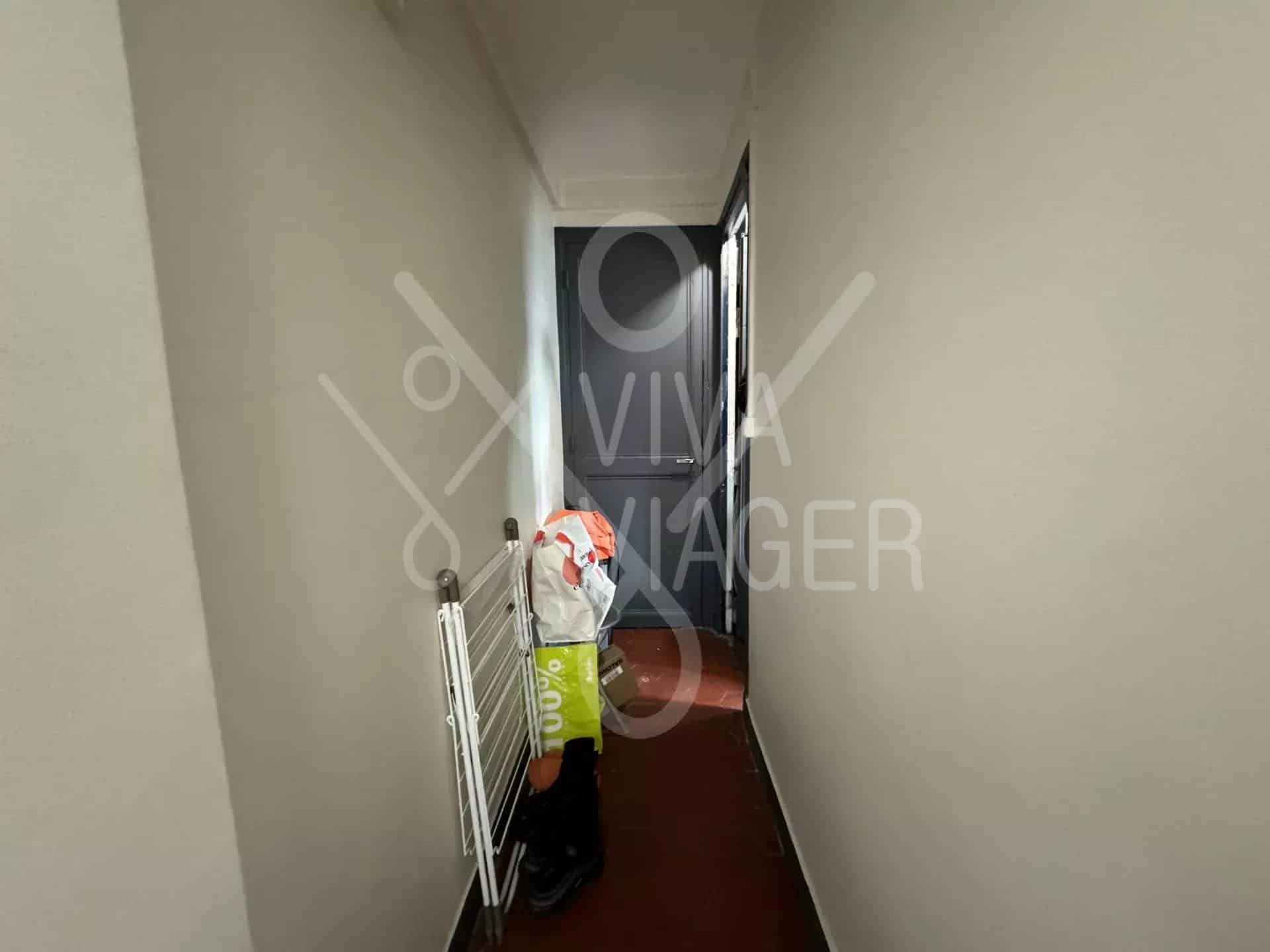 85efc77f5d2e27e72dafd7652f3a5d48_de5295a320_1920-original-38800 Chambre de Service Paris 9ème – Viager Libre