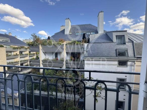 Studio 27,20 m² – Viager Occupé – Paris 7ème