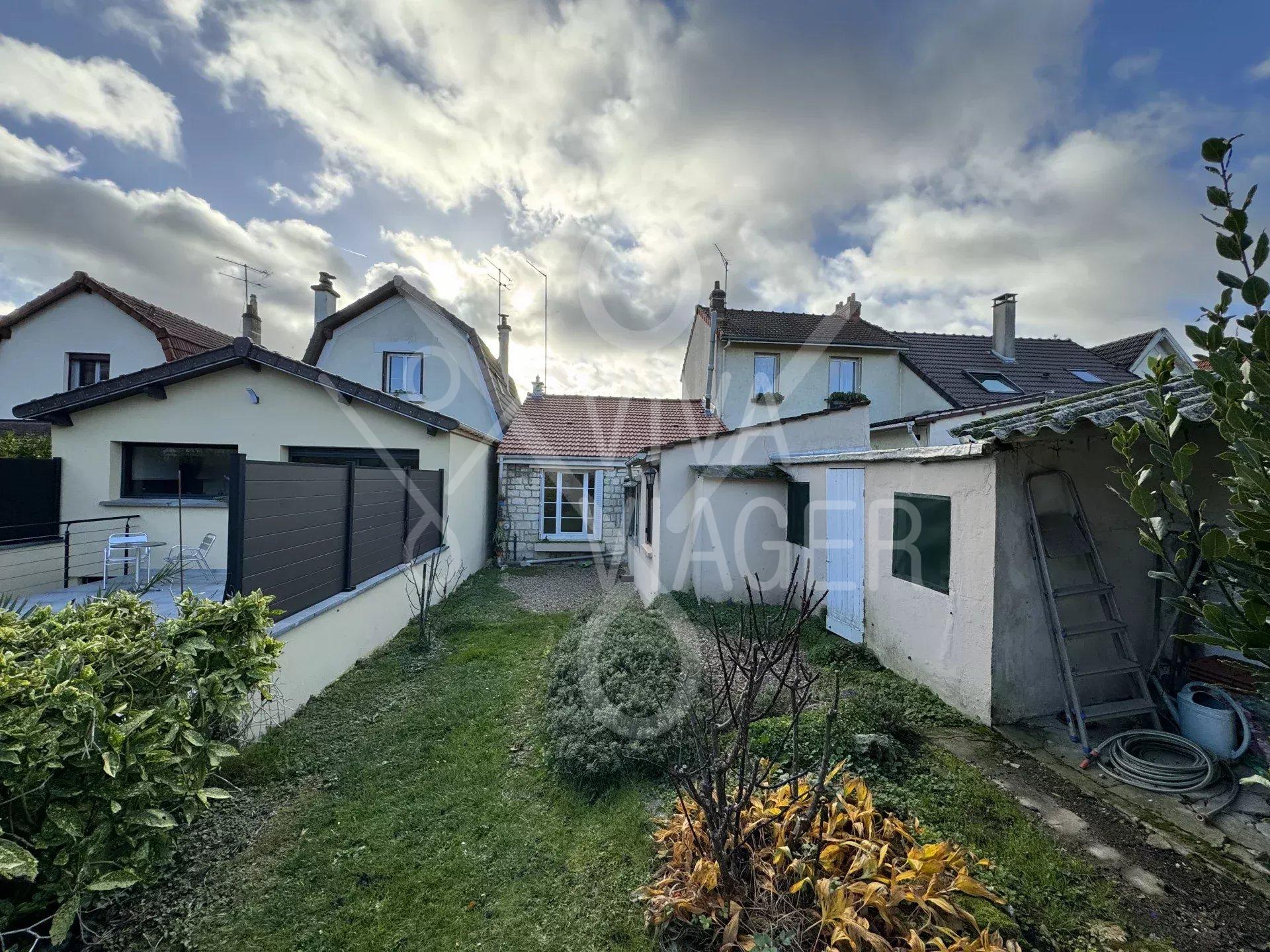 984d6eb3bcba1d729fa5409a9f88dddf_9b5af82376_1920-original-39001 Maison 4/5P – Viager Occupé – Chatillon