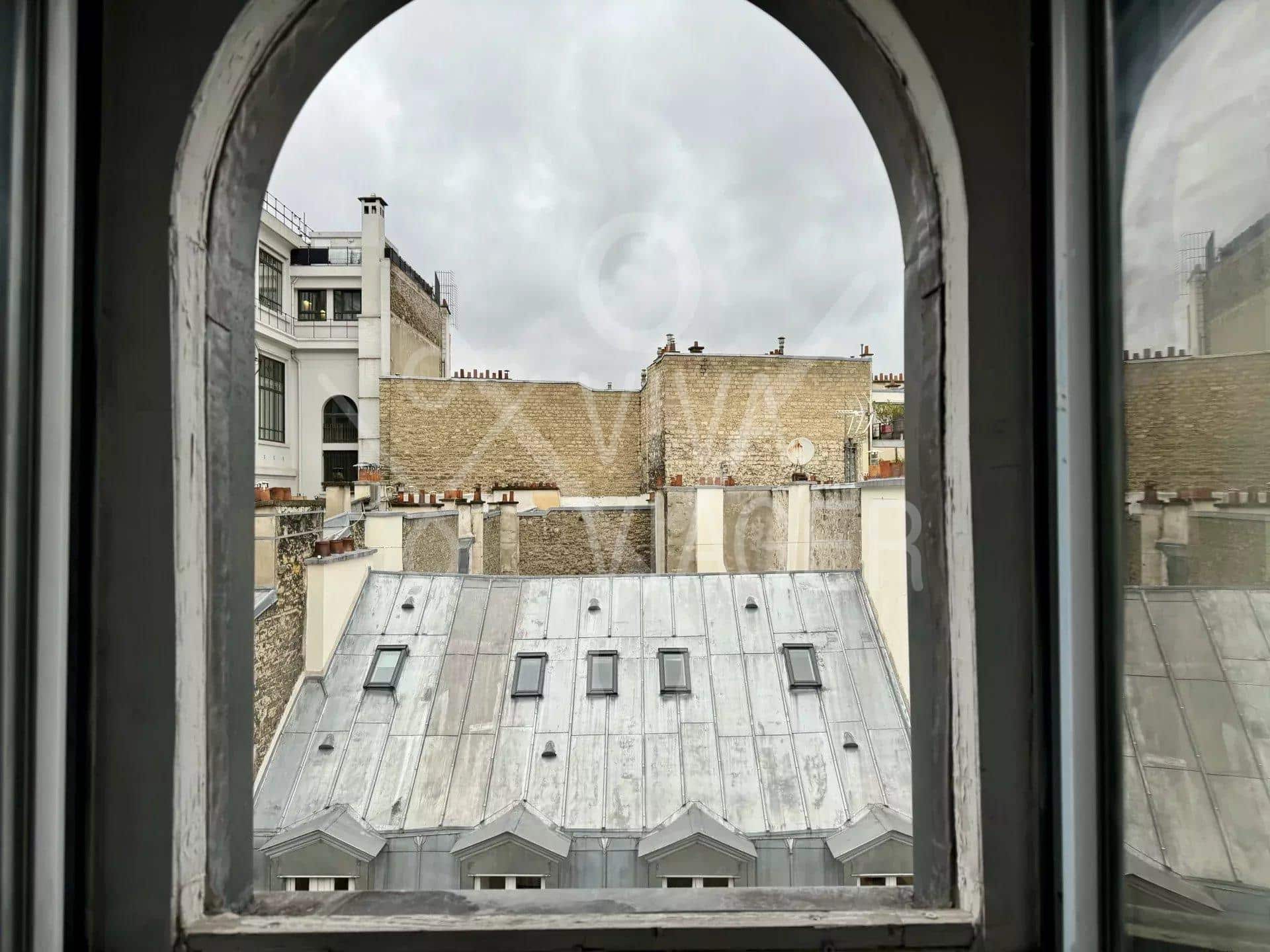 Chambre de Service Paris 8ème – Viager Libre