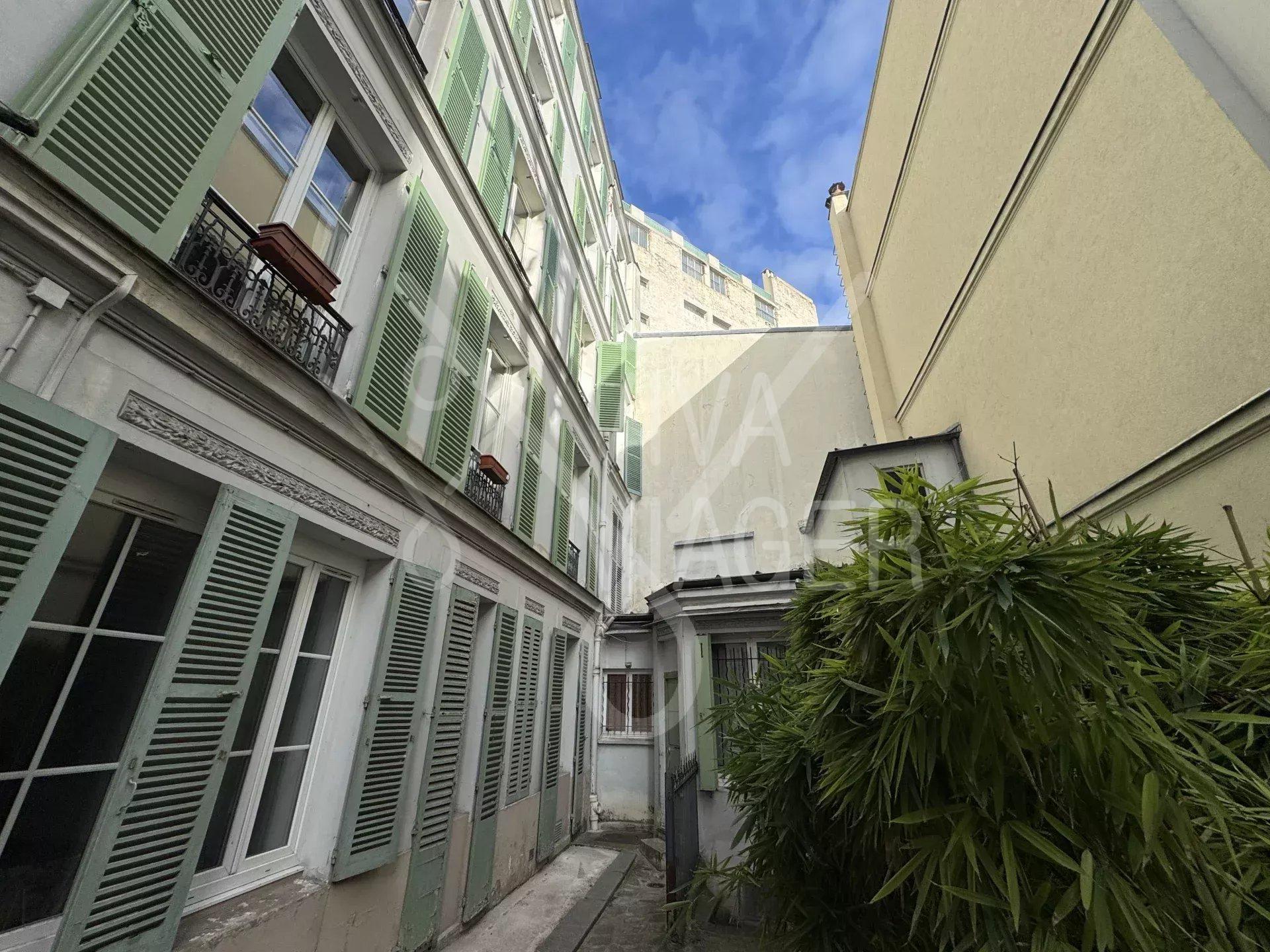 a94c7329e5f6e608cb632b6da47a3f35_117d0fe685_1920-original-40158 Studio 26m² – Viager occupé – Paris 9ème