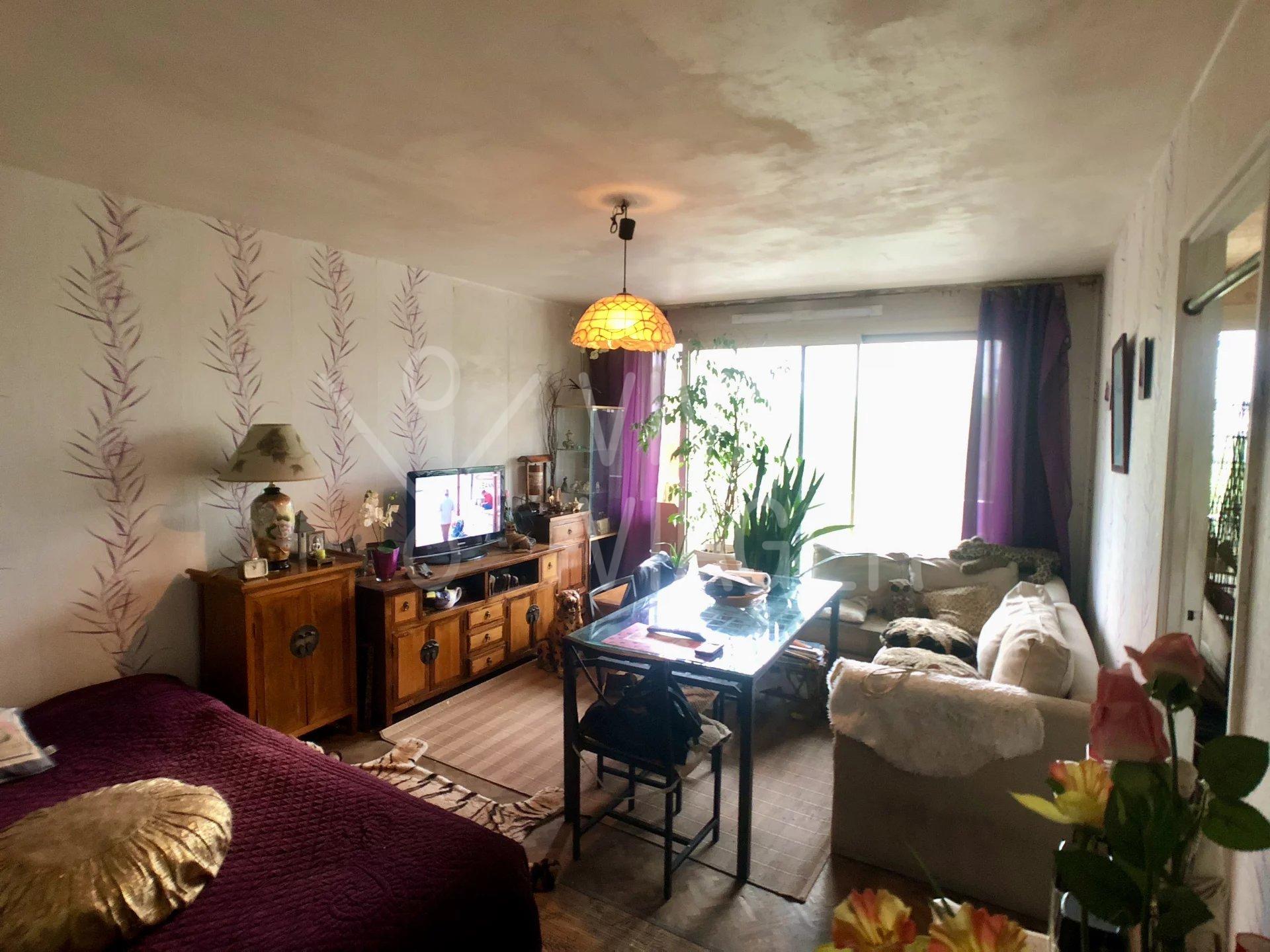 Studio de 34 m² – Viager Libre Paris 11