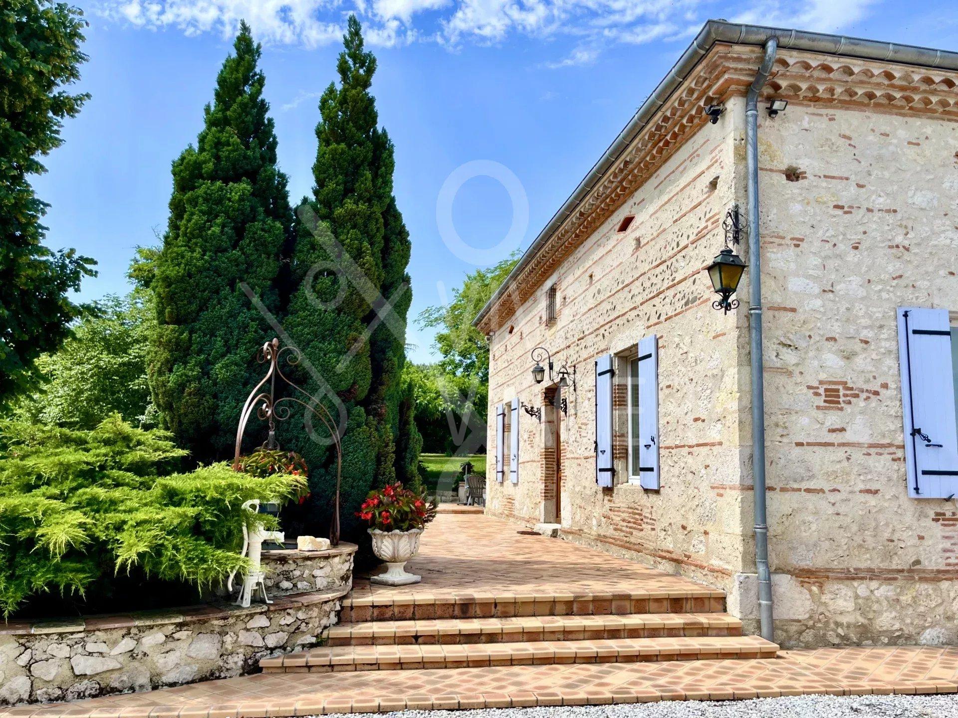 c050fa684e2c9d6b9471faef3ac2d7b2_df193c715c_1920-original-40008 Maison en pierre 200 m² – – Vente à terme libre – Fals (47) – Parc arboré de 8 000 m²