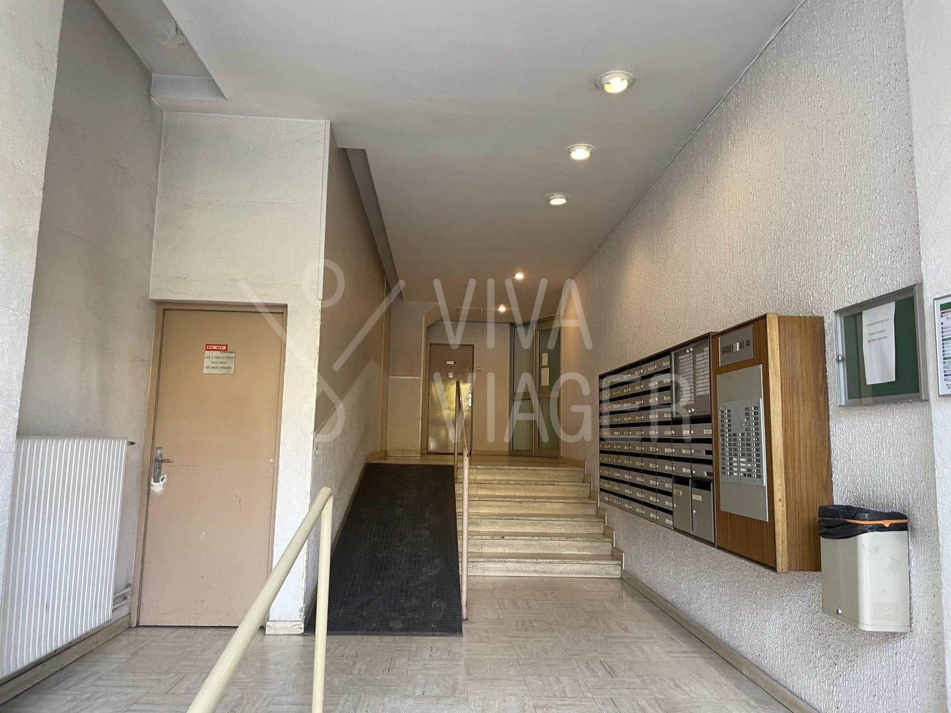 cebb6748d096219f08e14ced2b54e754_bb5f7c8a1e_1920-original-38277 Appt 2P de 44 m² – Viager Libre – Paris 19