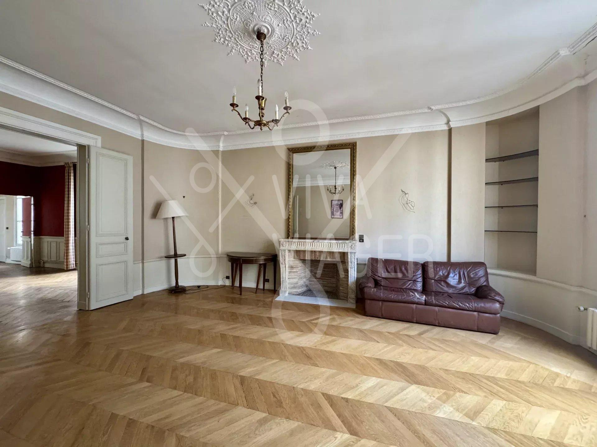 e39fbe13b2b935edbe2f42e49f625e4e_7eabf40233_1920-original-39491 APPT 5P 179m² – Vente à terme Libre – Paris 8ème