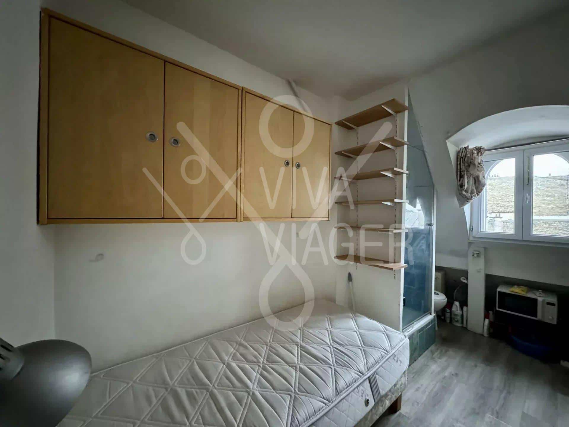 Chambre de Service Paris 8ème – Viager Libre