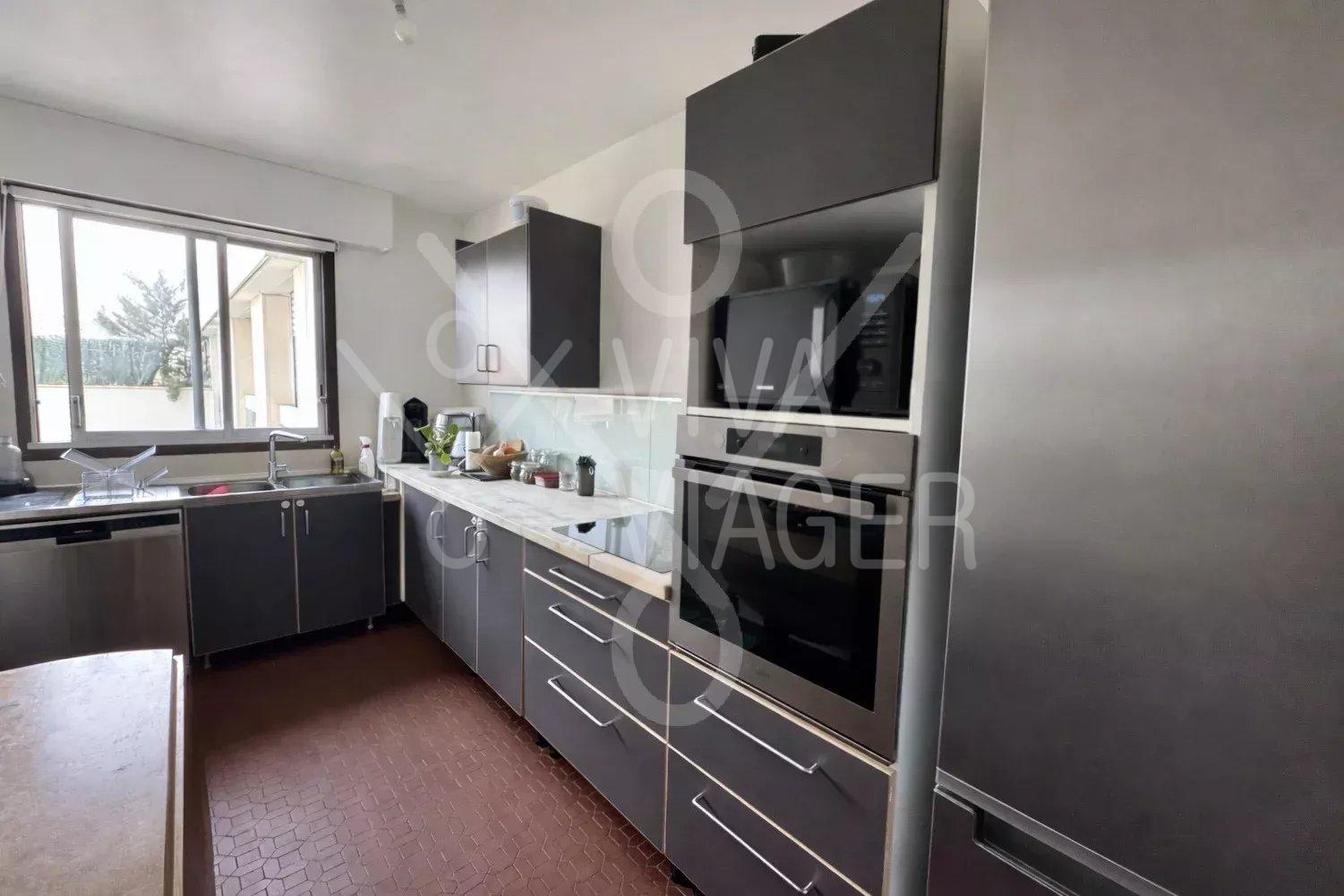 f3155a87e75ab79c2b31c16ba9ca58e3_5523ce542e_1501-original-39874 Appt 3P 66m² – Viager libre – Paris 12ème Picpus