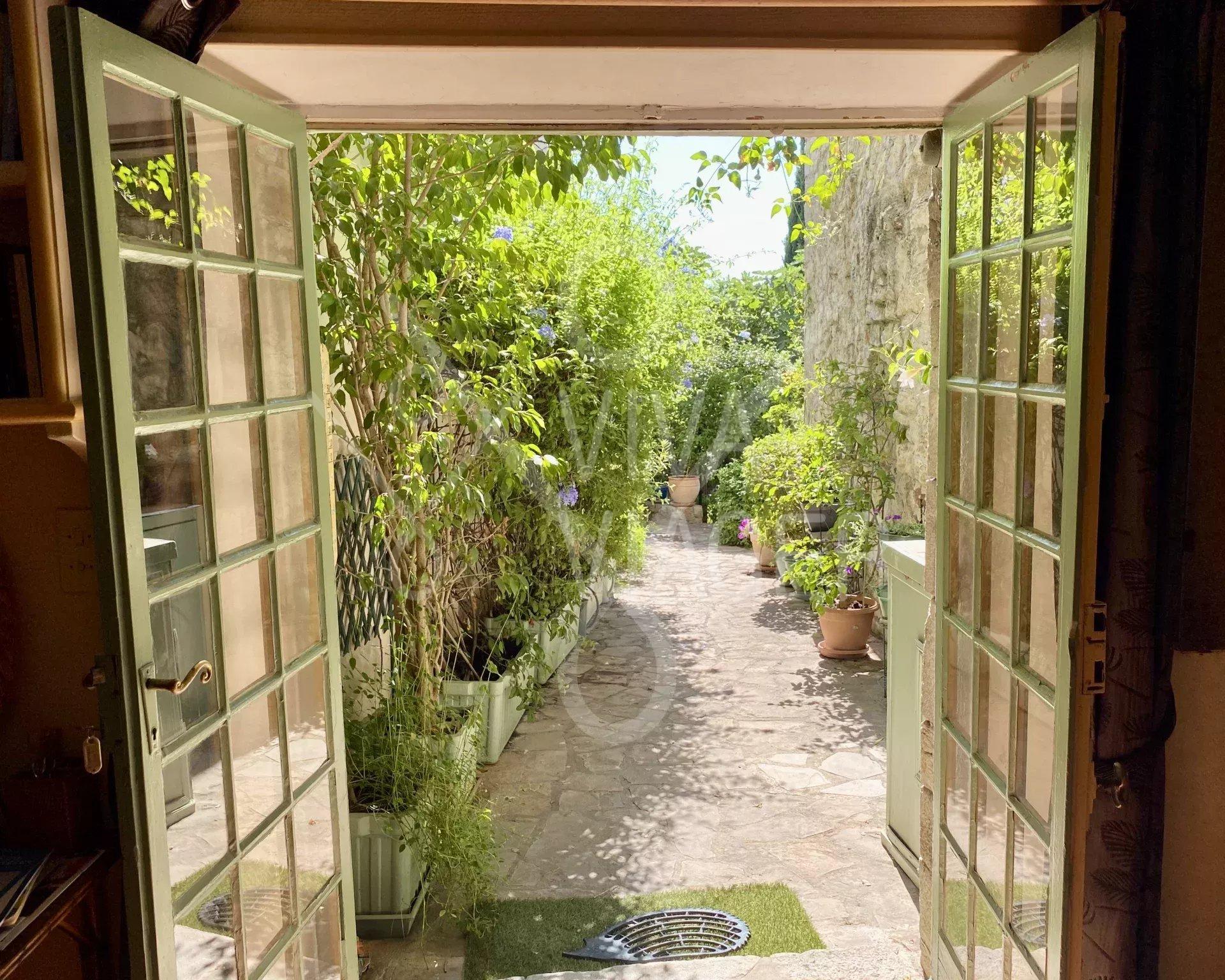 f7c00780ab73dea02a1e33bd61e760b1_c15ad74c92_1920-original-40059 Appartement villa – 237 m2 – Vente à terme 10 ans – Hauteurs de Hyères – Var