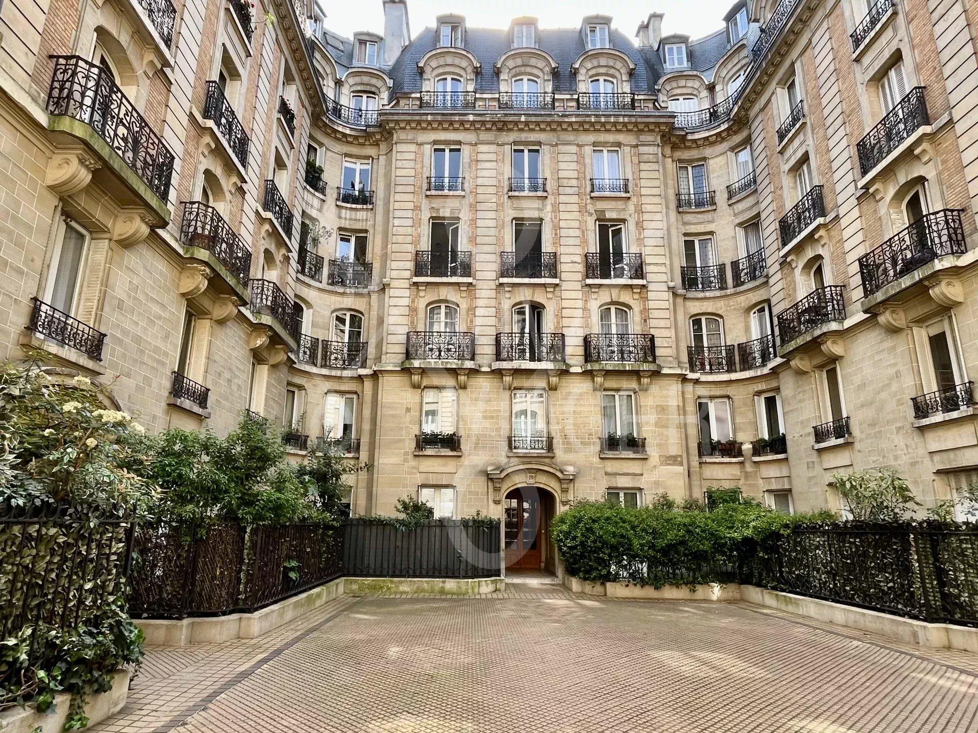 ff80412c941a93f6823d0bdf3d0cb508_7e79d310cd_1920-original-40264 Appt 3P 61 m² – Viager Occupé – Trocadéro – Paris 16ème